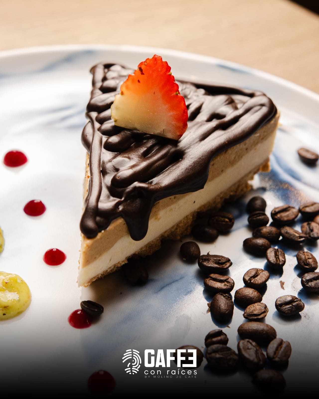 Decoración del Café con Raíces